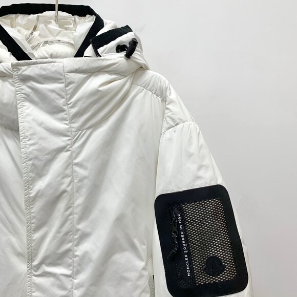 Moncler Richet white down jacket - Picture 3 of 9